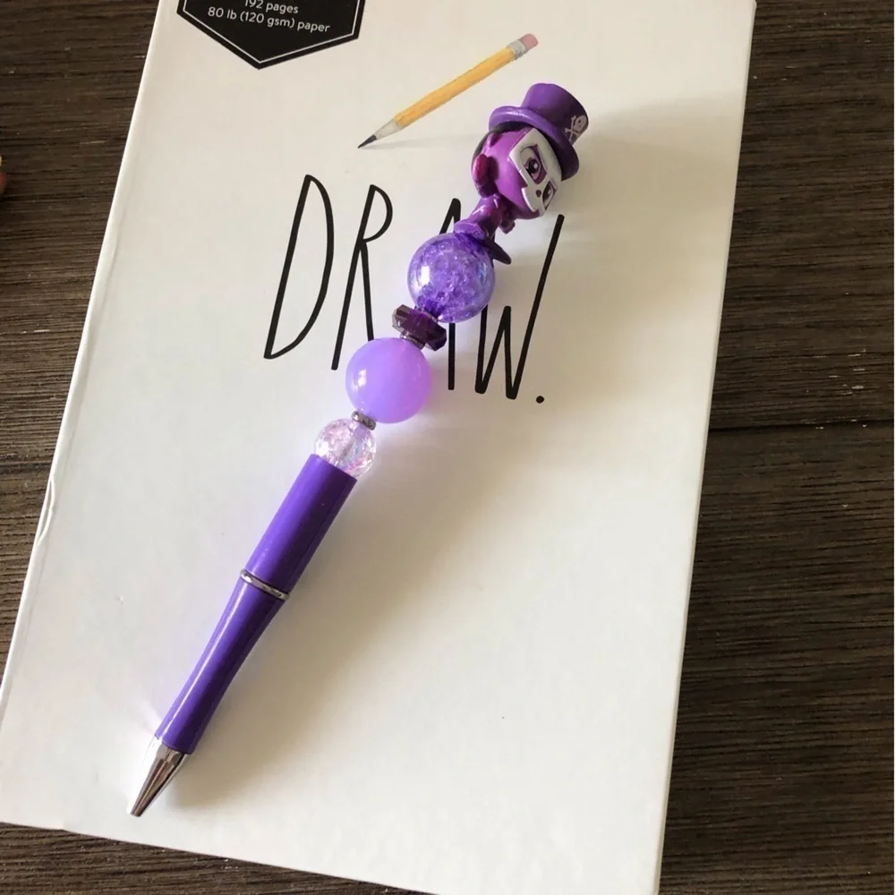 Disney Doorables: The Princess & the Frog: Dr. Faciller handmade beaded pen